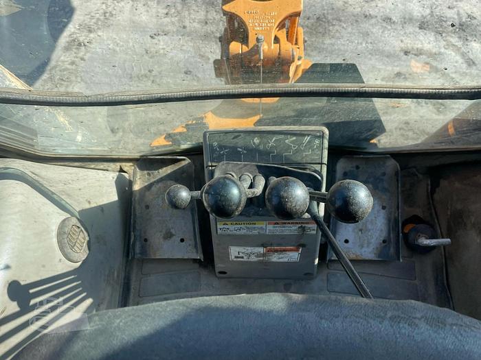 Used 2015 CASE 580 SN - BACKHOES