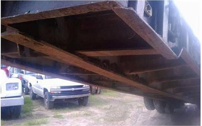 Used 1979 HYSTER TRI-AXLE - LOWBOYS