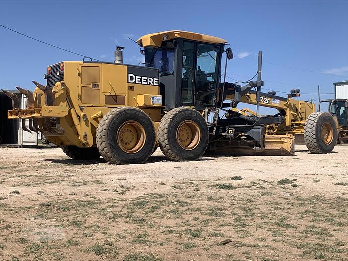 Used 2005 JOHN DEERE 672G - MOTOR GRADERS