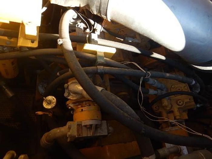 Used 2011 CATERPILLAR PM201(COLD PLANER) - PAVING EQUIPMENT