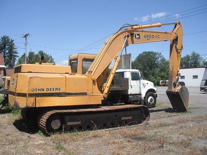 Used 1988 JOHN DEERE 690D - EXCAVATORS