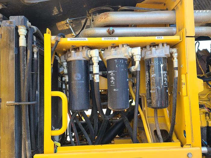 Used 2011 JOHN DEERE 670G - MOTOR GRADERS