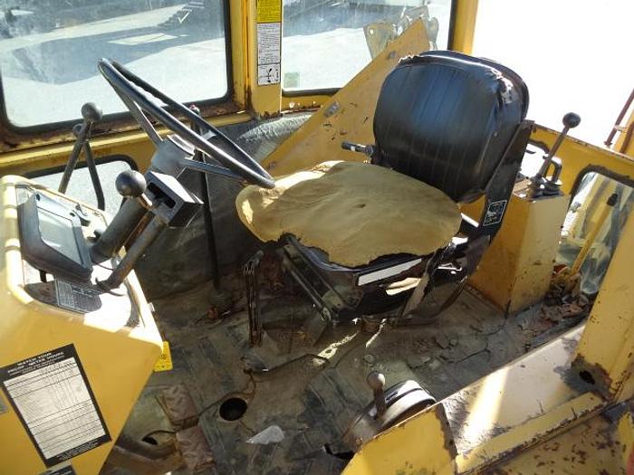 Used 1994 FORD NEW HOLLAND 655A - BACKHOES