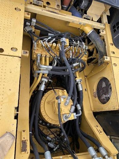 Used 2011 CATERPILLAR 330DL - EXCAVATORS