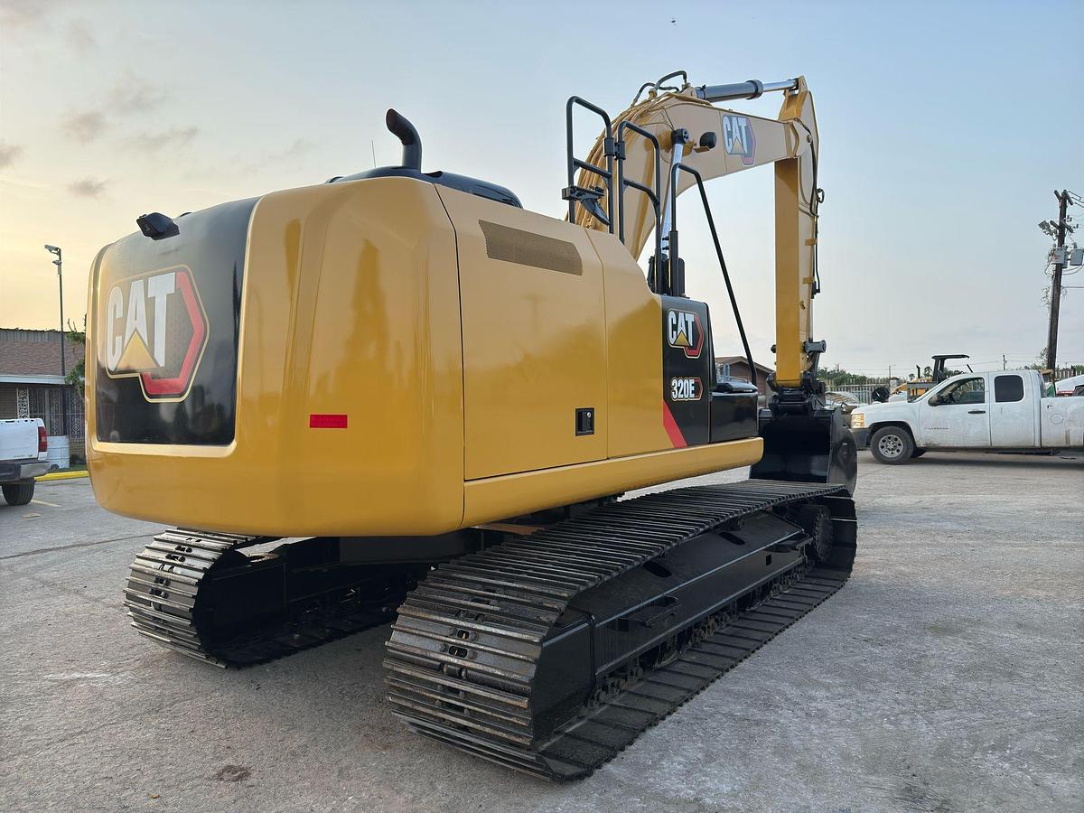 Used CATERPILLAR 320E - EXCAVATORS