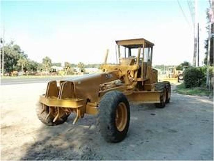 Used 1990 JOHN DEERE 570B - MOTOR GRADERS