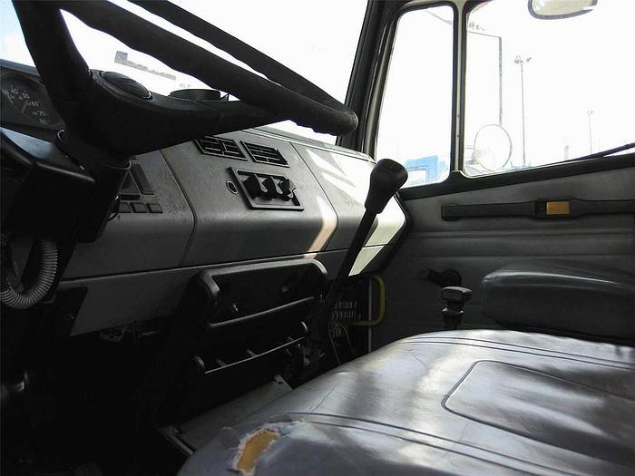 Used 1999 FREIGHTLINER FL70  - DUMP TRUCK