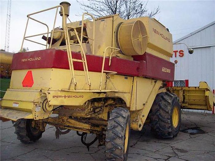 Used 1985 NEW HOLLAND  TR85 GRAIN - COMBINES