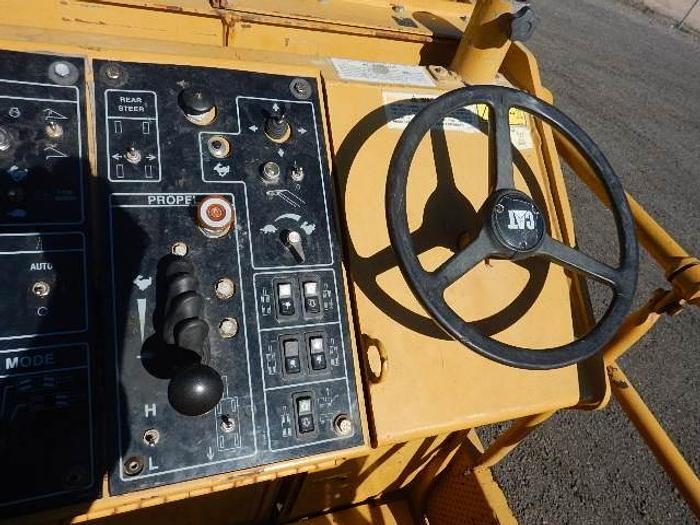 Used 2011 CATERPILLAR PM201(COLD PLANER) - PAVING EQUIPMENT