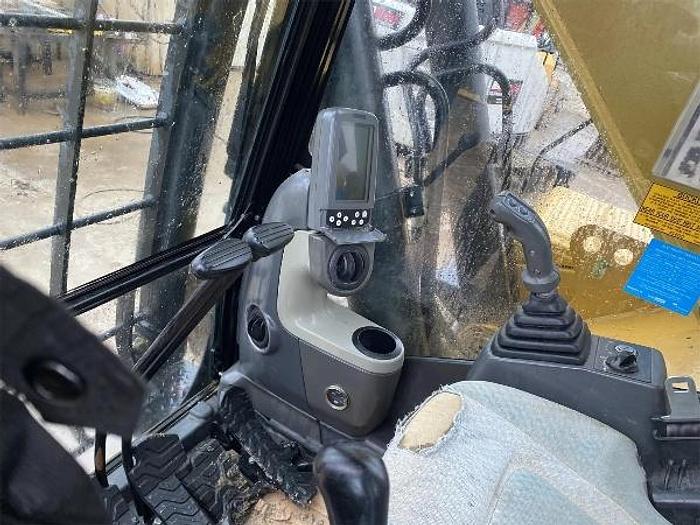 Used 2011 CATERPILLAR 330DL - EXCAVATORS
