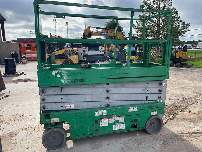 Used 2012 GENIE GS-2632 DC SCISSOR LIFT