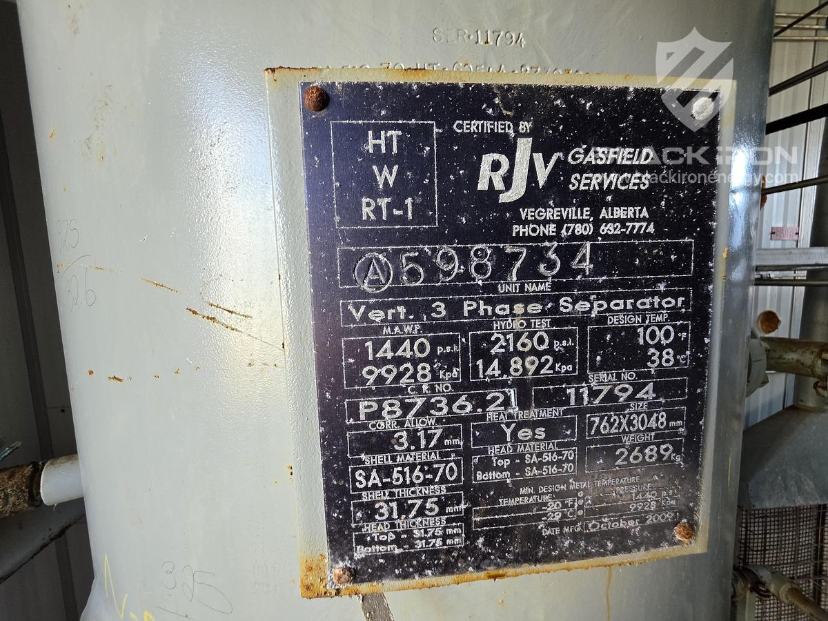 Used ** SALE PENDING ** 30" x 10', 1440 Psi, Vertical w/ 400BBL Tank - Separator #14570