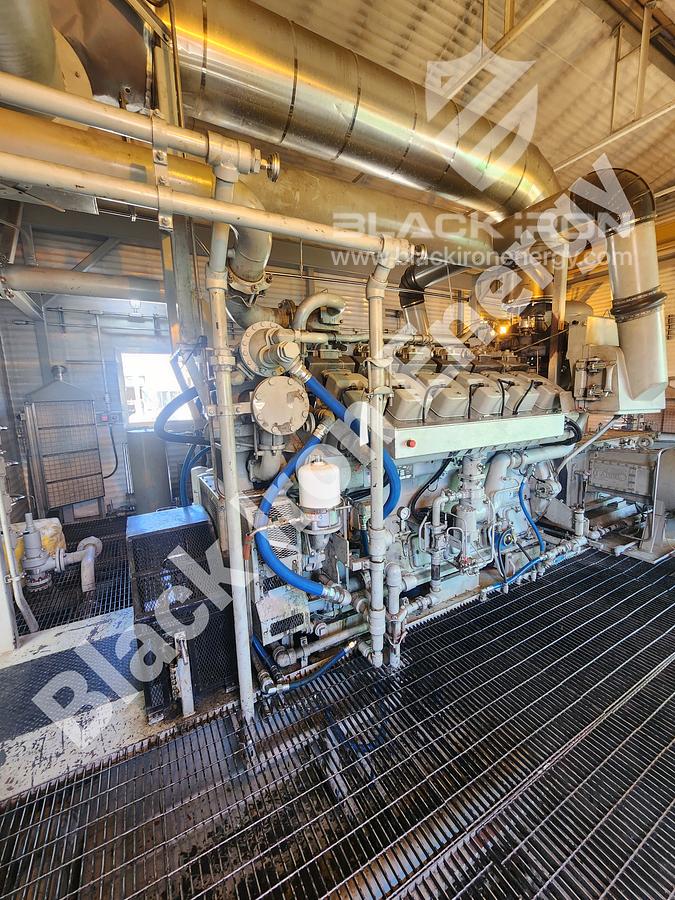 Used 1480 hp Waukesha L7042GSI Natural Gas Engine c/w Silencer/Catalytic Converter (Tag K-1220)