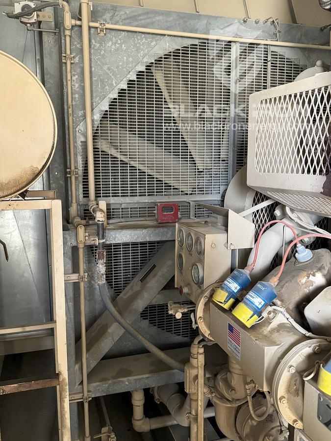 Used 500 kW Waukesha L36GSI Genset