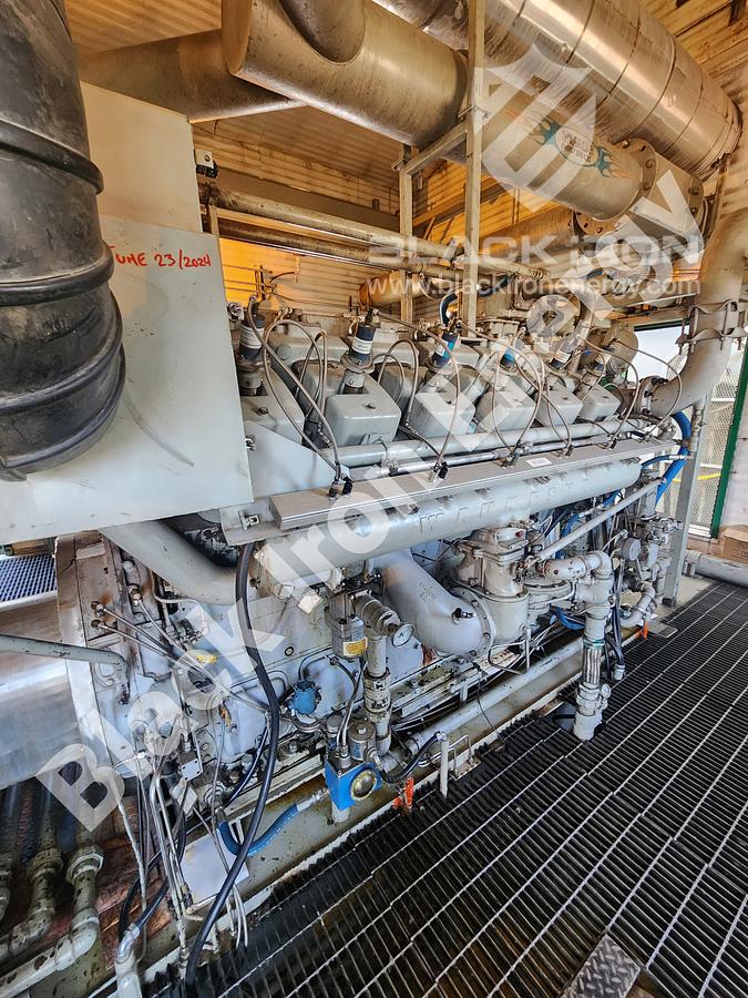 Used 1480 hp?? Waukesha L7042GL Natural Gas Engine (NO NAMEPLATE) c/w Silencer (Tag K-200)