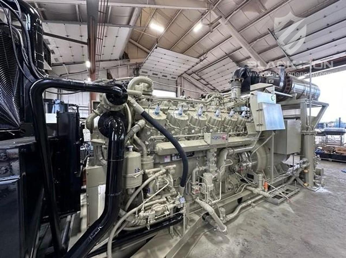 Used 975 kW Waukesha 5794 Natural Gas 480V 60Hz