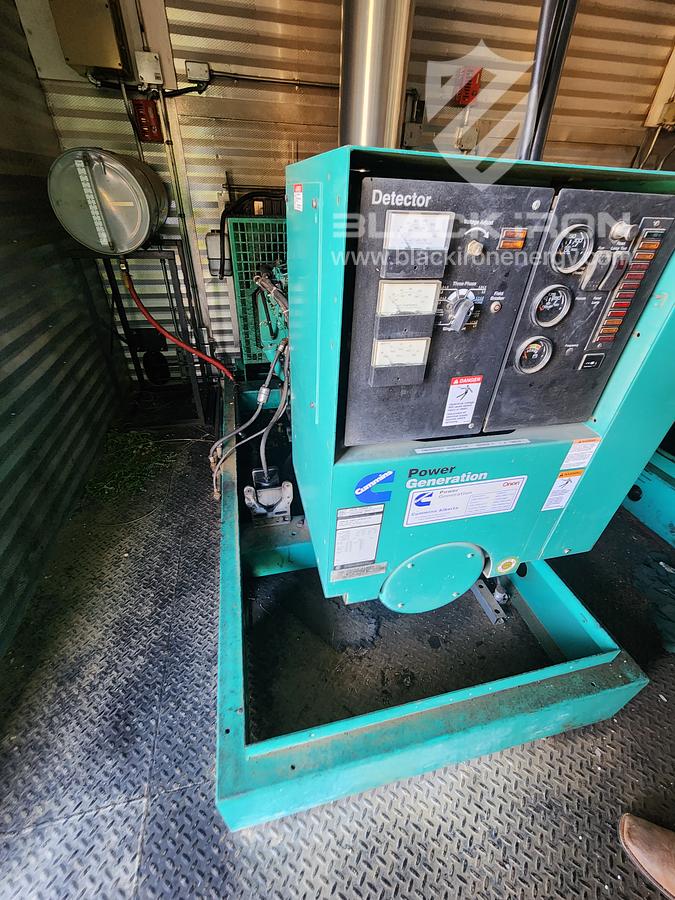 Used Dual 60kw, Nat Gas / Diesel