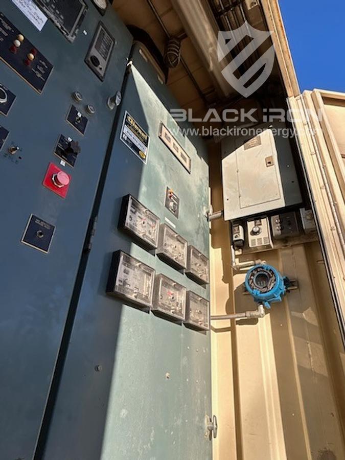 Used 1000 kW Cat XQ1000G Natural Gas Mobile Generator