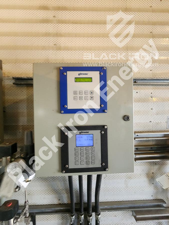 Used 1480 hp?? Waukesha L7042GL Natural Gas Engine (NO NAMEPLATE) c/w Silencer (Tag K-200)