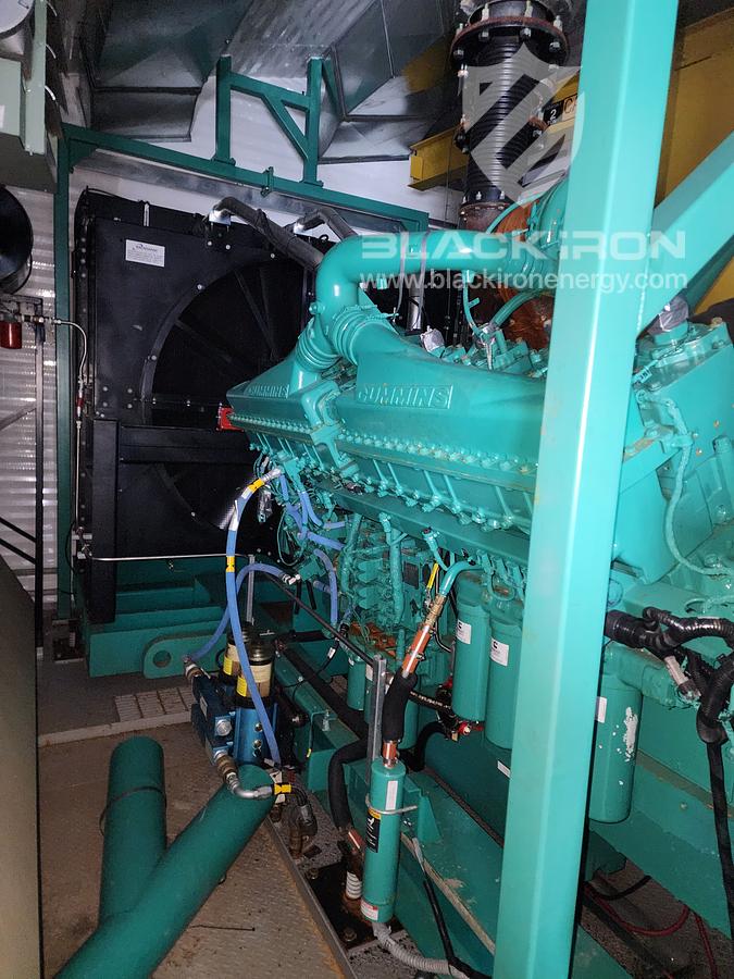 New Surplus Dual 1000 kW Nat Gas/Diesel Genset Package