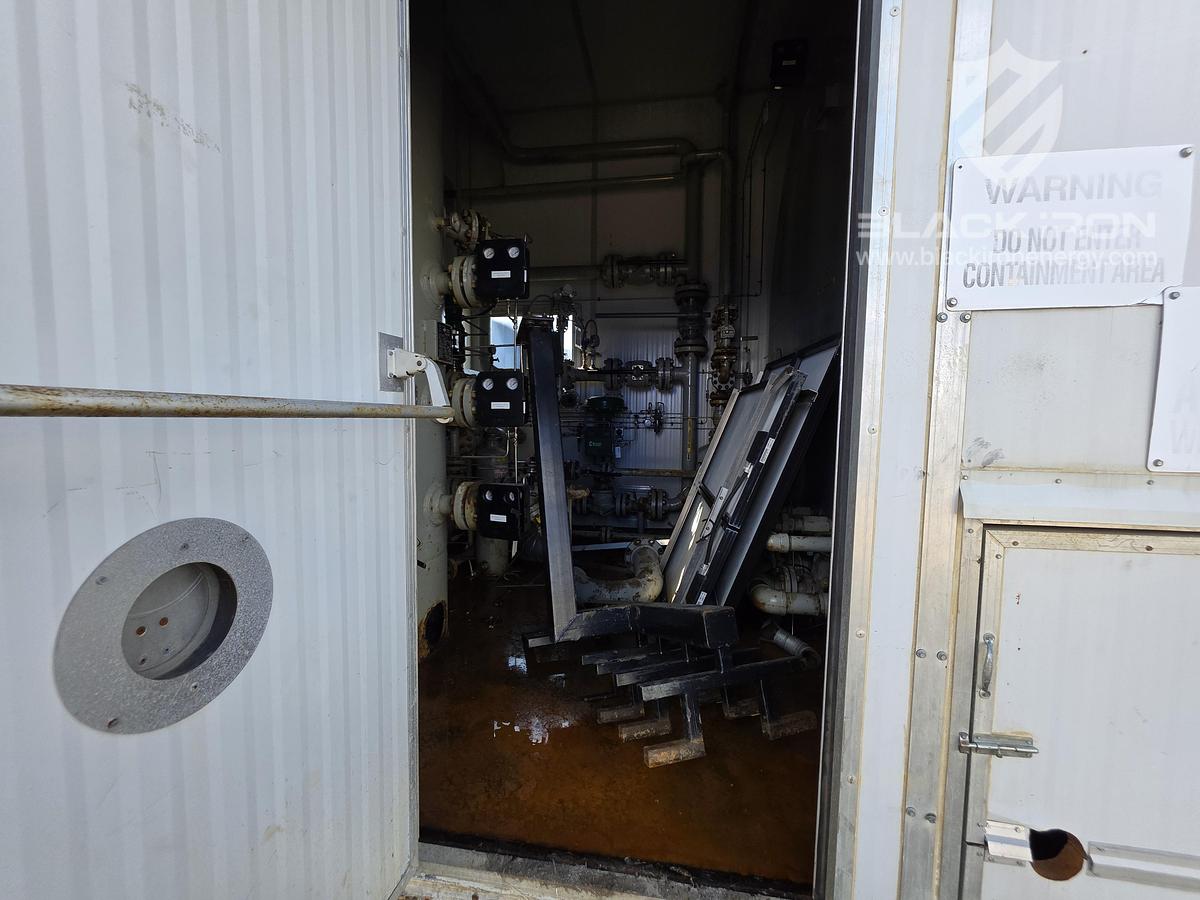 Used ** SALE PENDING ** 30" x 10', 1440 Psi, Vertical w/ 400BBL Tank - Separator #14570