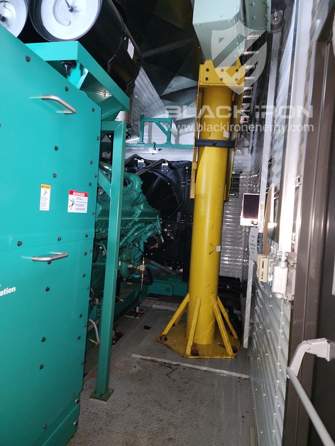 New Surplus Dual 1000 kW Nat Gas/Diesel Genset Package