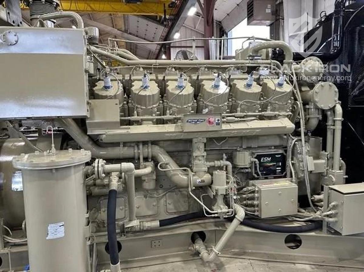 Used 975 kW Waukesha 5794 Natural Gas 480V 60Hz