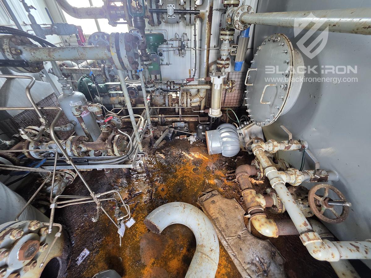 Used ** SALE PENDING ** 30" x 10', 1440 Psi, Vertical w/ 400BBL Tank - Separator #14563