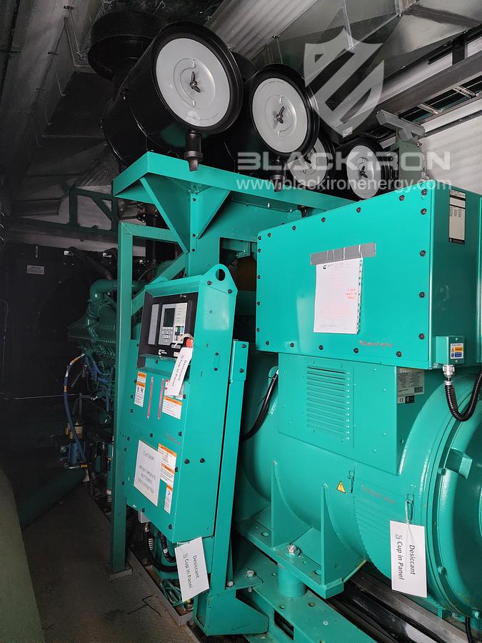 New Surplus Dual 1000 kW Nat Gas/Diesel Genset Package