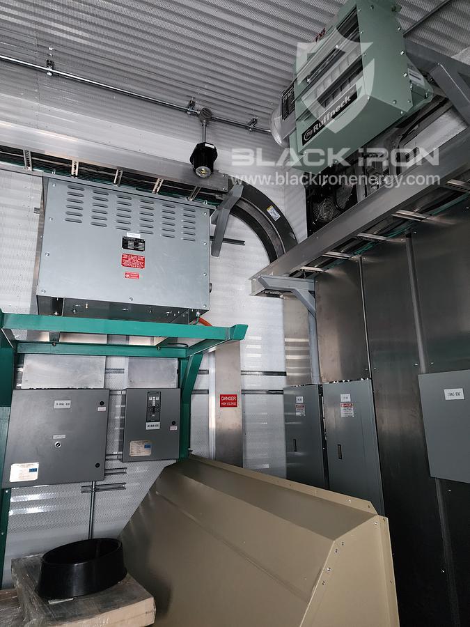 New Surplus Dual 1000 kW Nat Gas/Diesel Genset Package