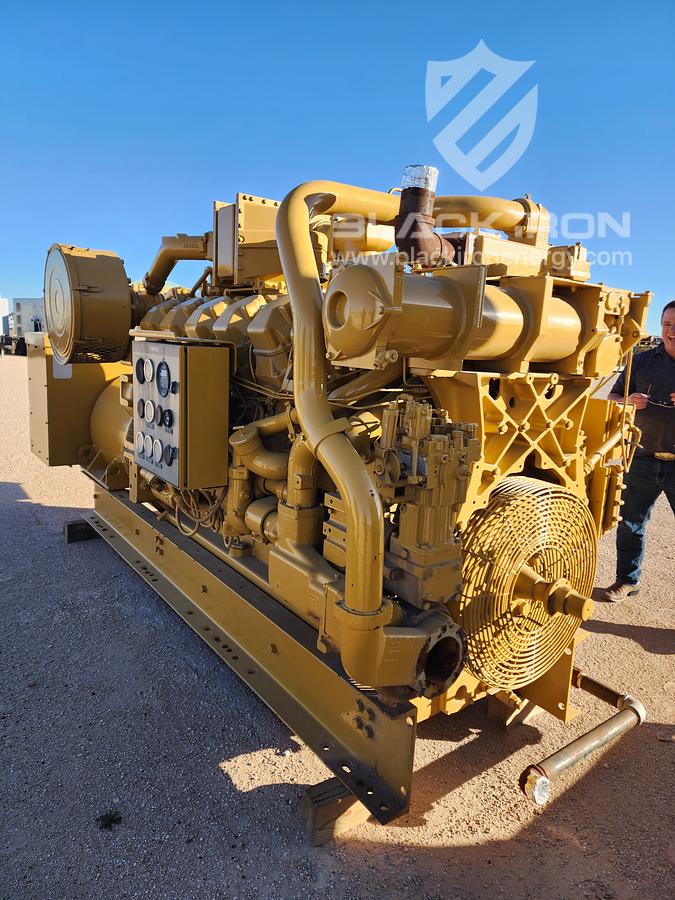 Used 570 KW CAT G3512 Genset