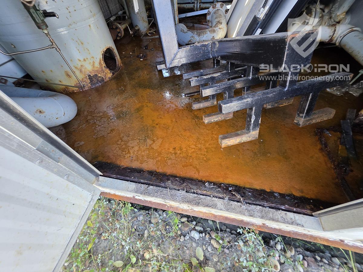 Used ** SALE PENDING ** 30" x 10', 1440 Psi, Vertical w/ 400BBL Tank - Separator #14570