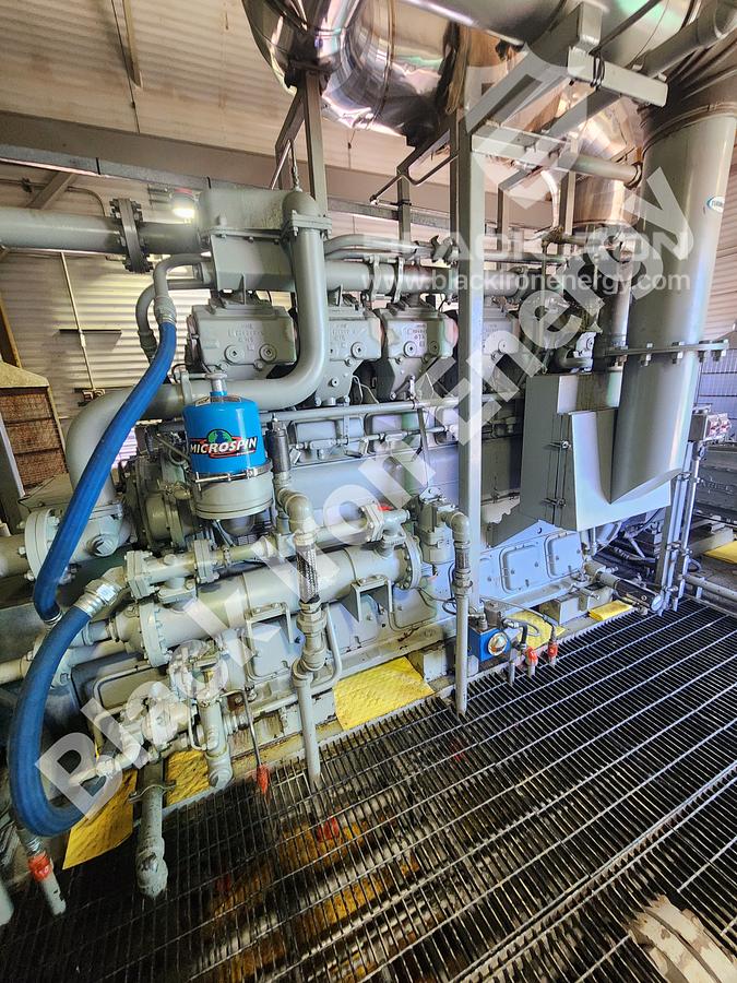 Used 840 hp Waukesha F3524GSI Natural Gas Engine c/w Silencer (Tag K-230)