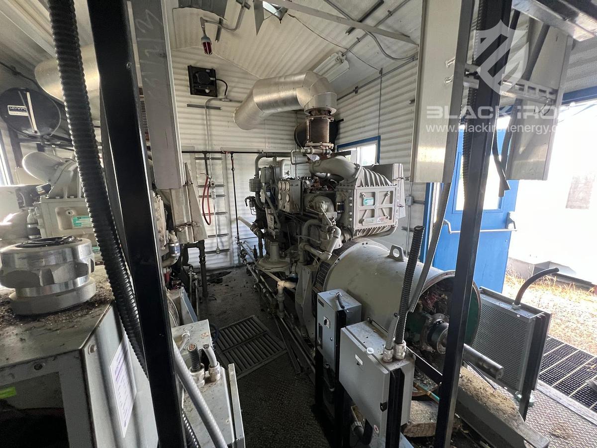 Used Dual 400 kW Waukesha H24GL Genset