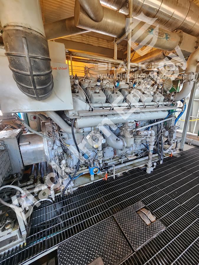 Used 1480 hp?? Waukesha L7042GL Natural Gas Engine (NO NAMEPLATE) c/w Silencer (Tag K-200)