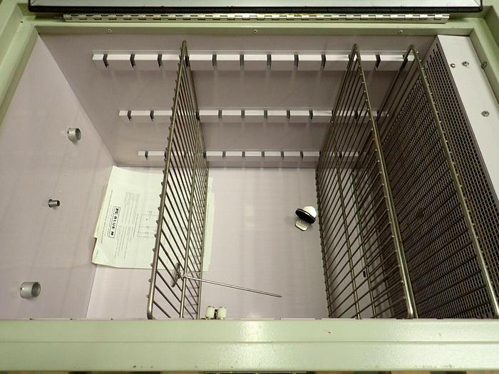 Used Blue M 200A Stabil-Therm Dry Type Bacterological Incubator Gravity Convection