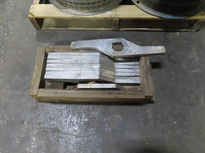 Used 100 HP RIETZ DISINTEGRATOR - S/S - WITH SPARE SCREENS