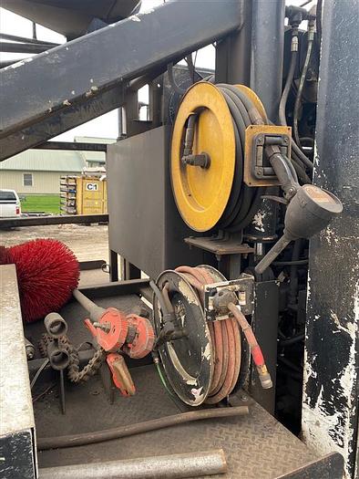Used Smeal 12T Pump Hoist Rig
