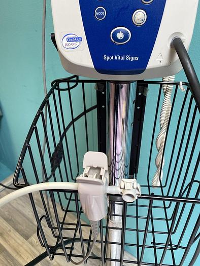 Used Welch Allyn Spot Vital Signs Monitor auf Trolley + Fingersensor, Temperatur Sensor, SpO2
