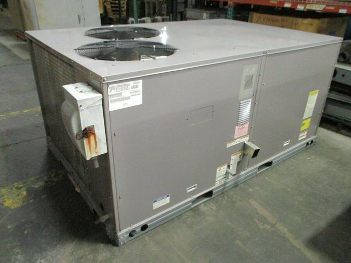 Used 2015 Carrier Rooftop Unit 7.5-ton 48TCED08A2A5A0A0A0