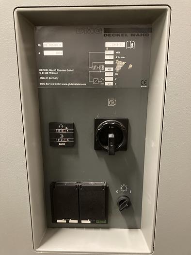 Used BRUGT UNIVERSALT BEARBEJDNINGSCENTER FABRIKAT DECKEL MAHO, MODEL DMU 60P HI-DYN - 5 AKSET