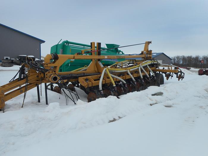 Used 2017 BAZOOKA FARMSTAR T203050CT-HD