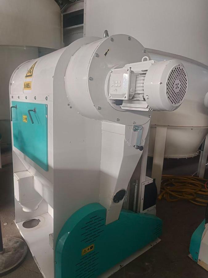 Used BUHLER MVSQ 100 AIR RECYCLE UNITS.