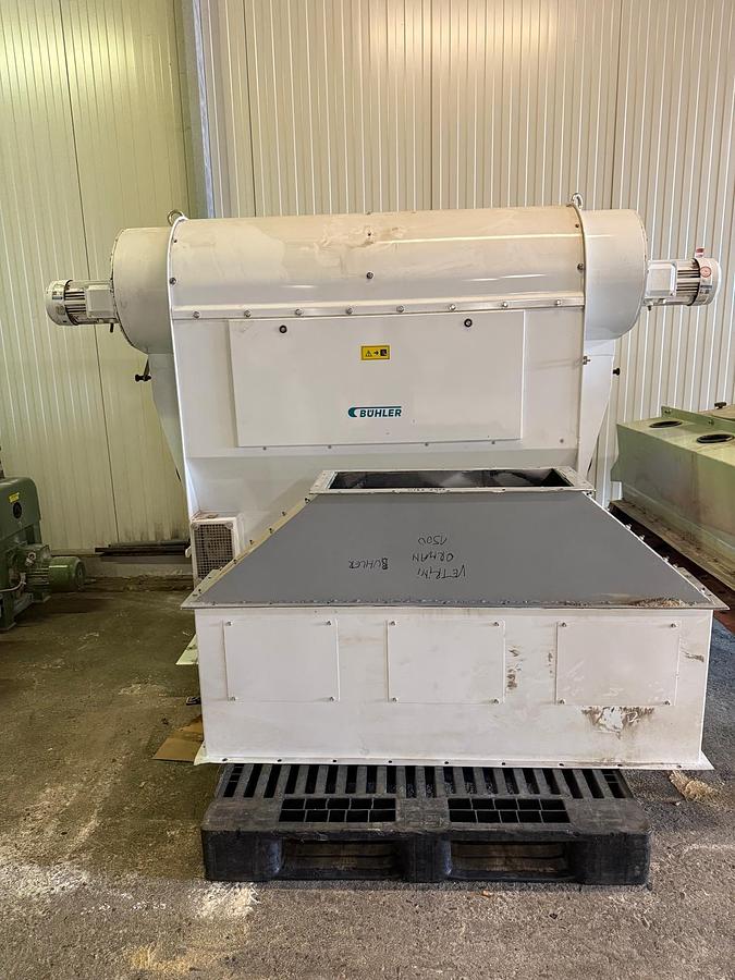 Used BUHLER ALMK 150 AIR RECYLCE UNIT.