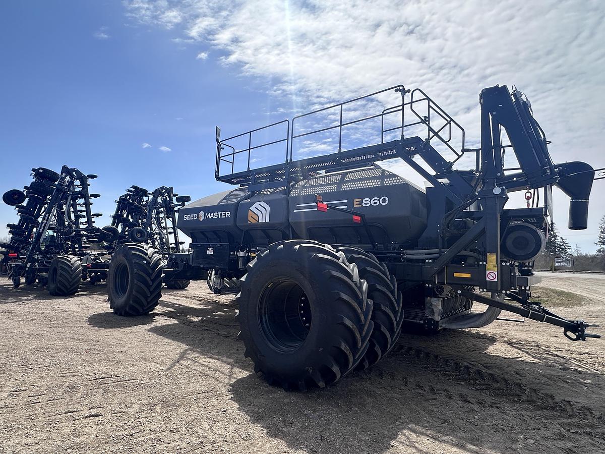 2025 SeedMaster 8012 Wide M Single Knife & E860 Cart