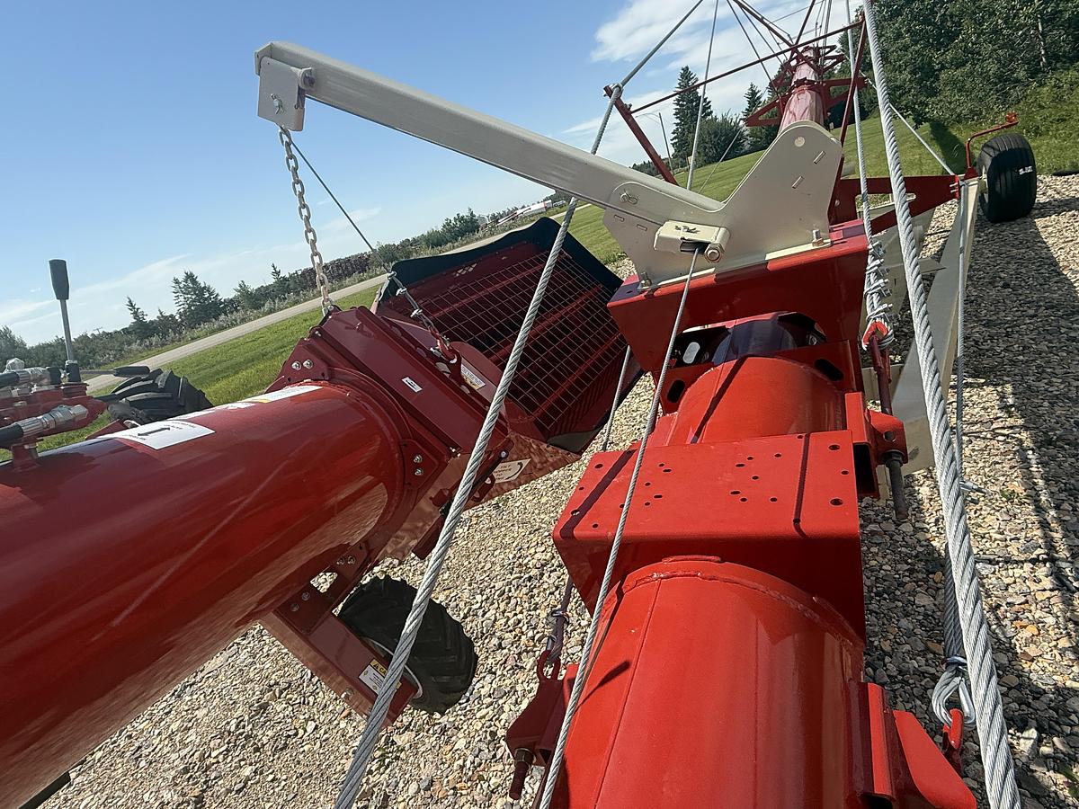 2025 Farm-King Y16104TS1