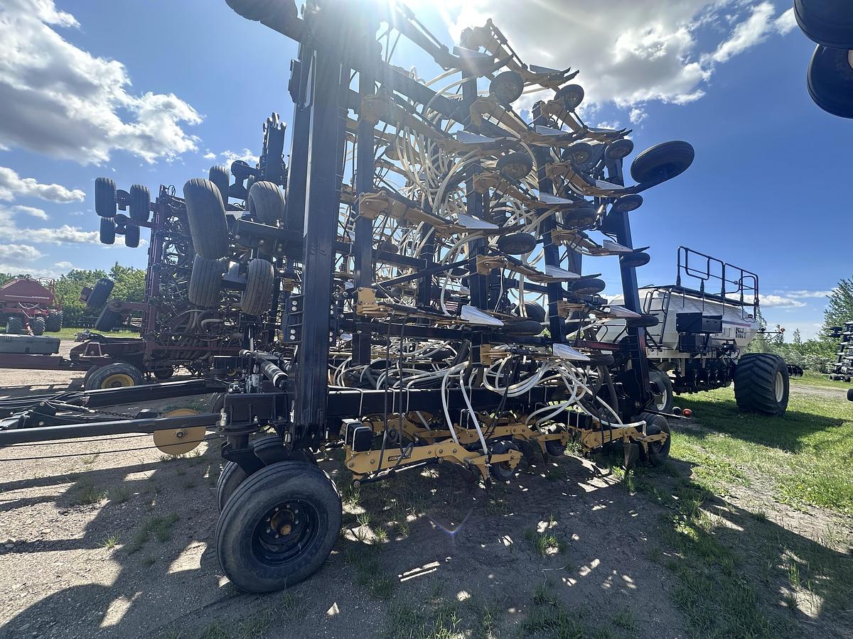 Used 2010 SeedMaster 7012/W 2010 Bourgault 6550ST