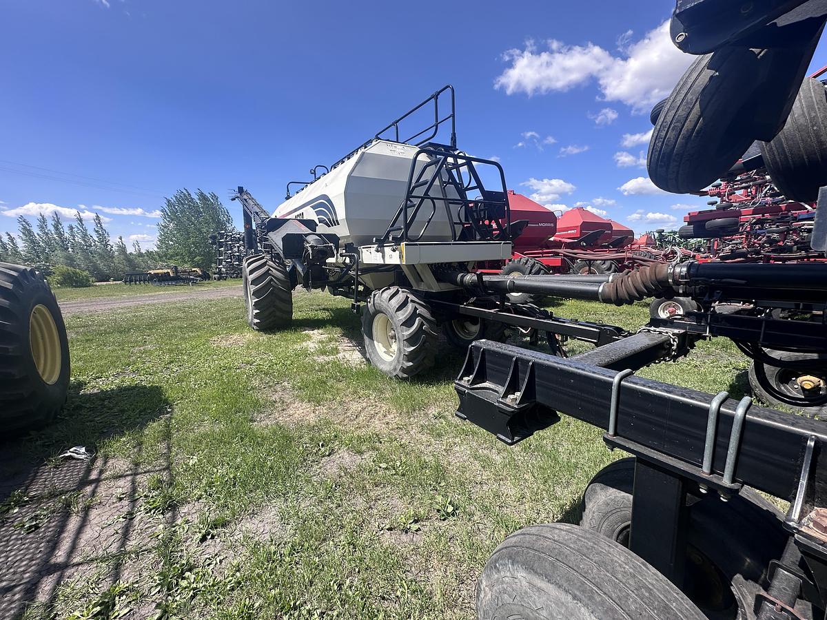 Used 2010 SeedMaster 7012/W 2010 Bourgault 6550ST
