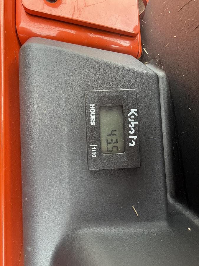 Used 2025 Kubota Z422