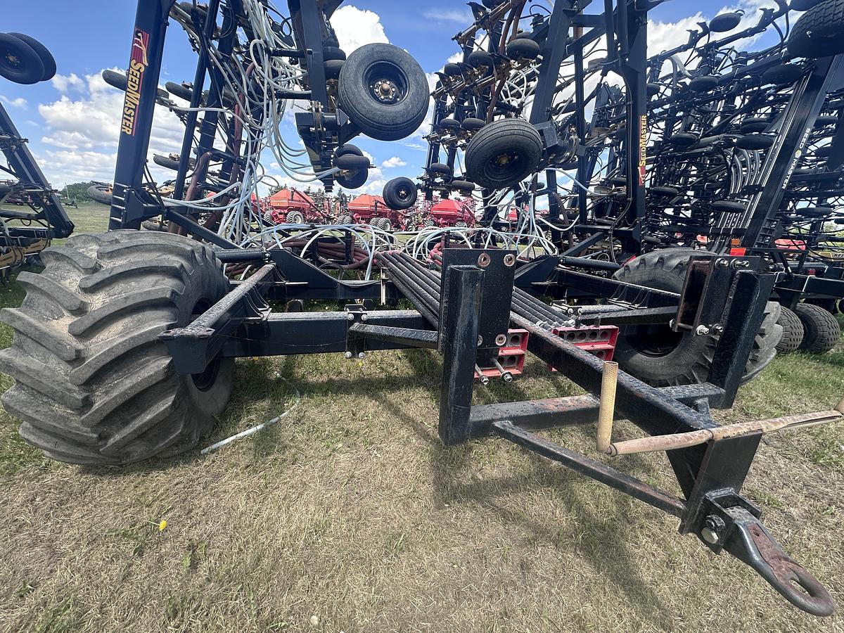 Used Used 2013 SeedMaster 7212 Air Drill